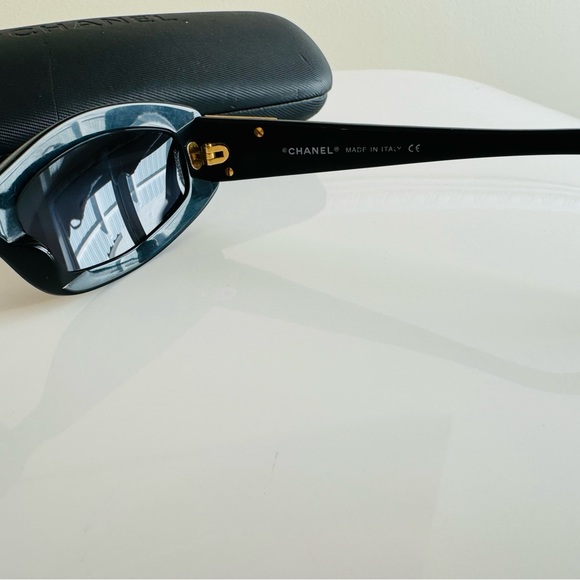 RARE🖤 CHANEL VINTAGE BLACK GOLD CC SUNGLASSES - Picture 10 of 15